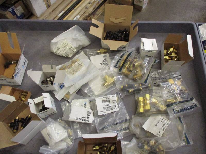 Mixed DOT fittings