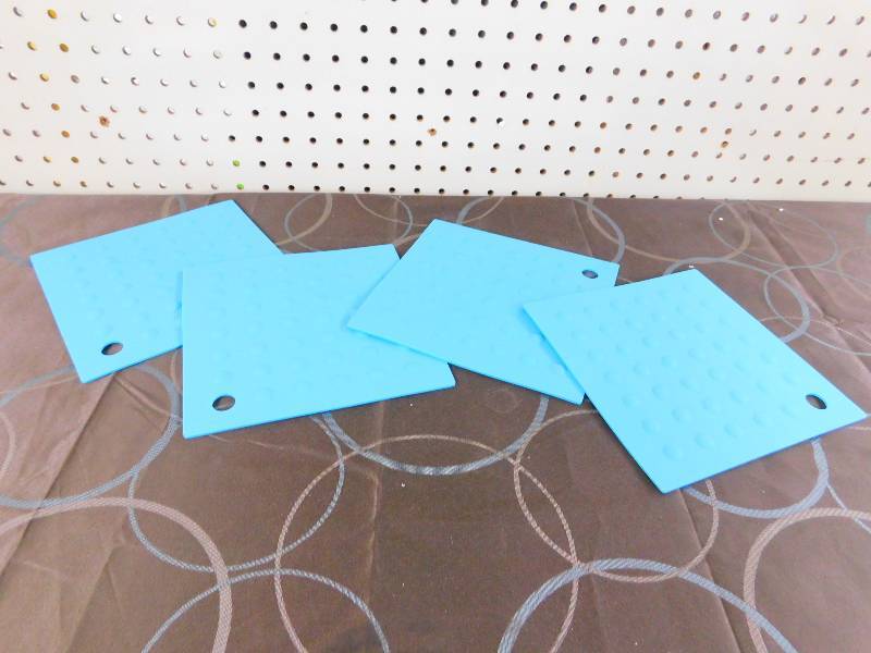 SET OF 4 SILICONE HOT PADS