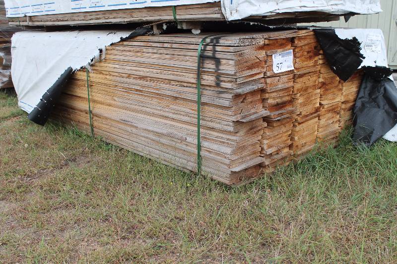 Lot of (330) Columbia Cedar Bevel-Edge Siding Boards