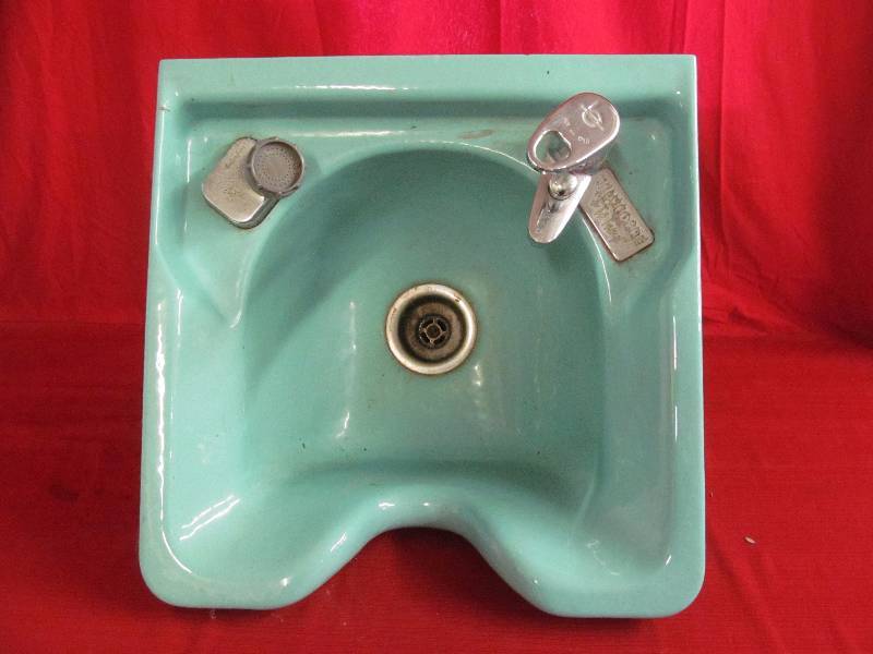 vinatge sink