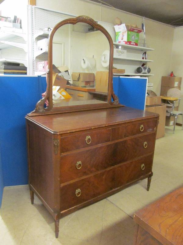 dresser