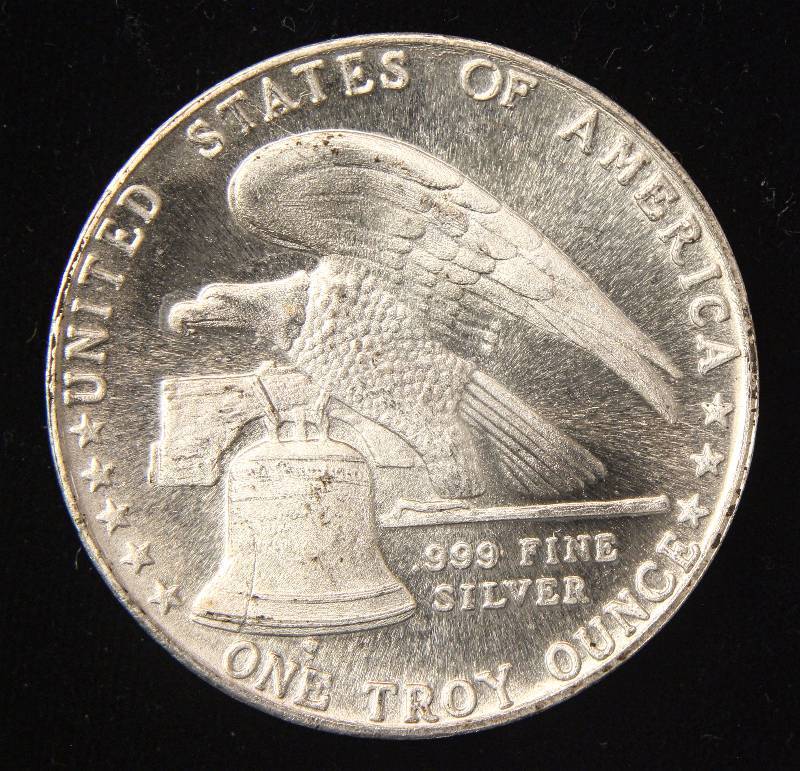1 TROY OZ. .999 FINE SILVER VINTAGE FREEDOM RARITIES ROUND