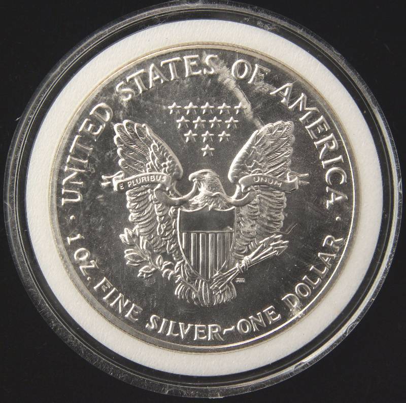 1992 AMERICAN SILVER EAGLE 1 TROY OZ. .999 FINE SILVER DOLLAR IN AIRTITE