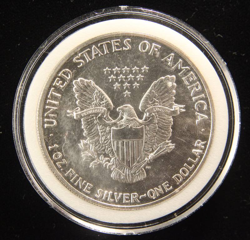 1989 AMERICAN SILVER EAGLE 1 TROY OZ. .999 FINE SILVER IN AIRTITE