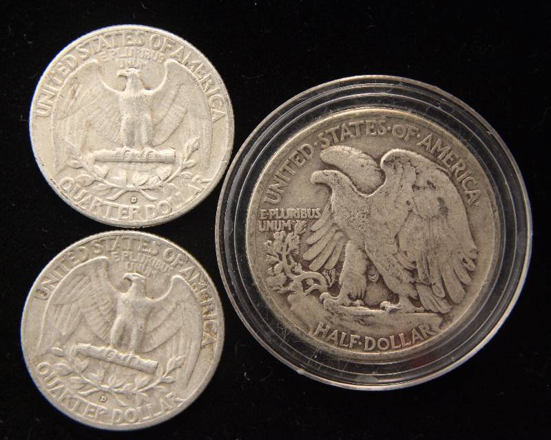 2 SILVER WASHINGTON QUARTERS & 1 SILVER WALKING LIBERTY HALF