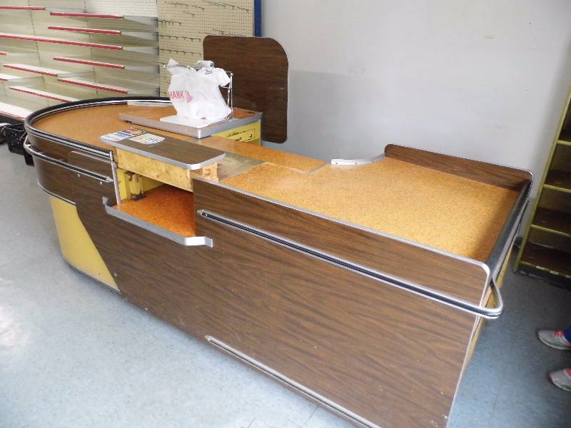 lot 15 image: Check Out Counter