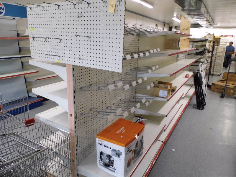 lot 18 image: Gondola Shelving