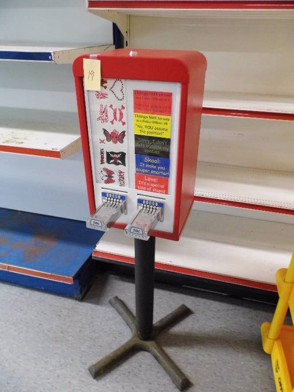 lot 19 image: Sticker Machine
