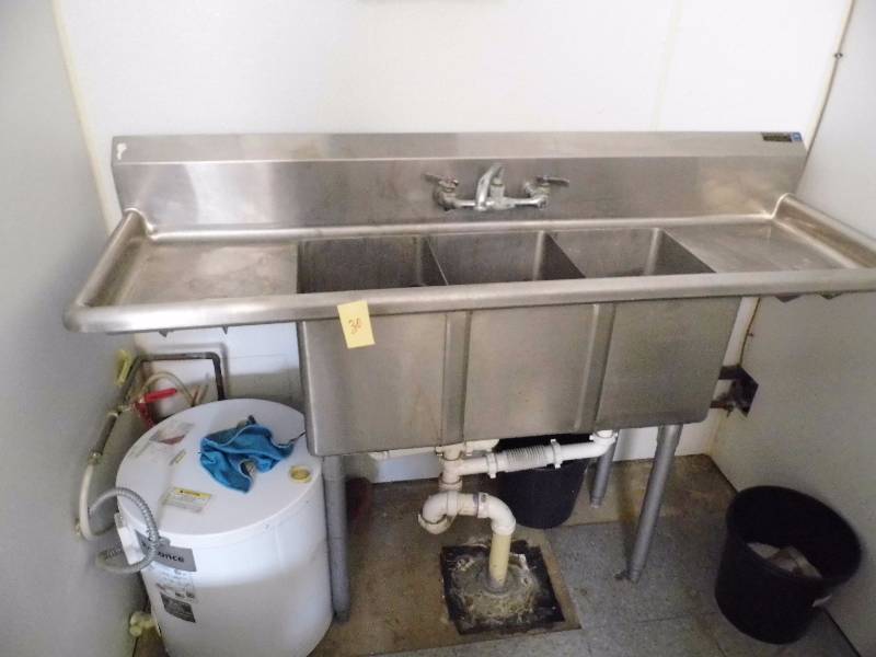 lot 30 image: 3 Compartment Sink
