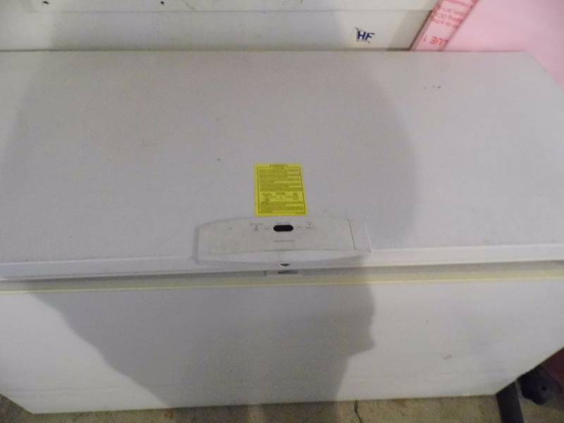 lot 40 image: Kenmore Freezer