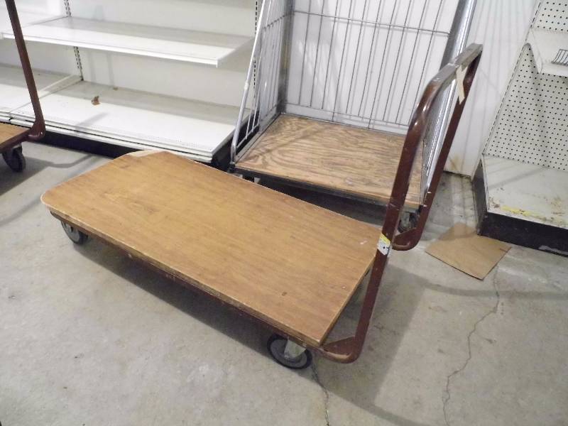 lot 43 image: Flatbed Cart
