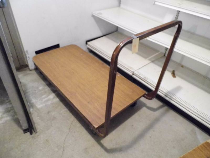 lot 44 image: Flatbed Cart