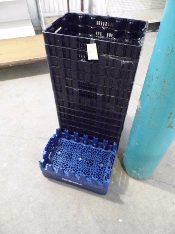 lot 47 image: Plastic Carriers