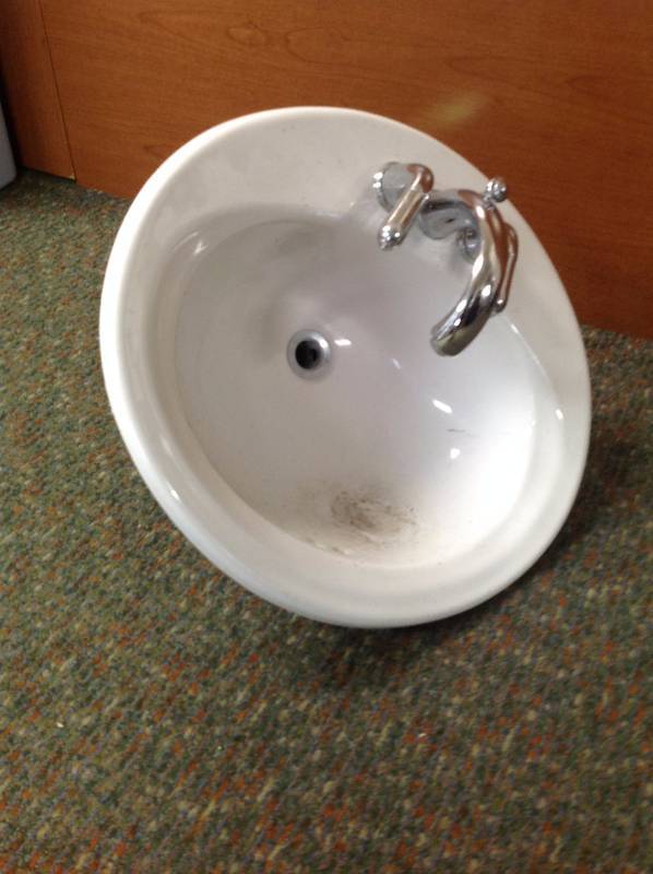Bathroom Sink W Delta Faucet