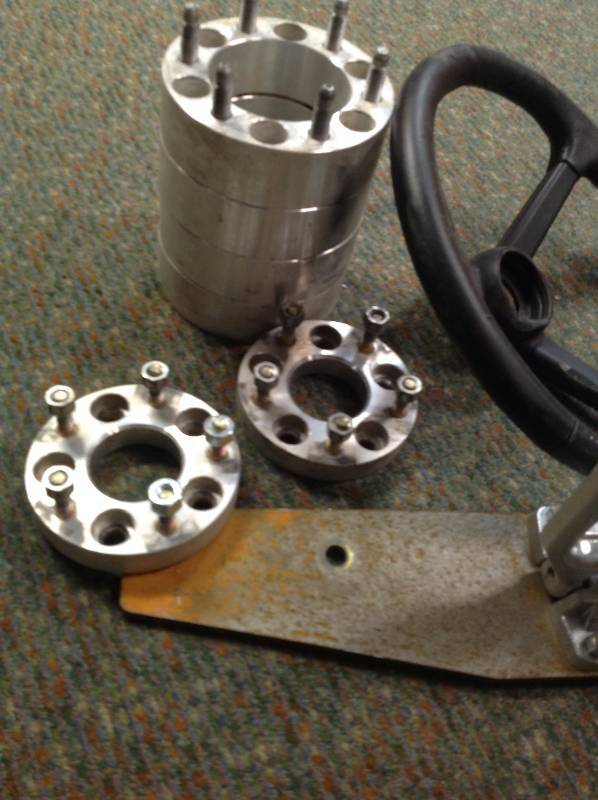 Steering wheel, 4 aluminium hubs, 2 aluminium hubs, mounted step side