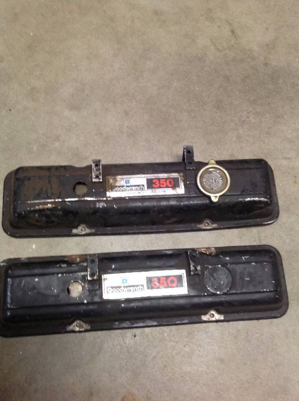 GM 350 Valve Covers