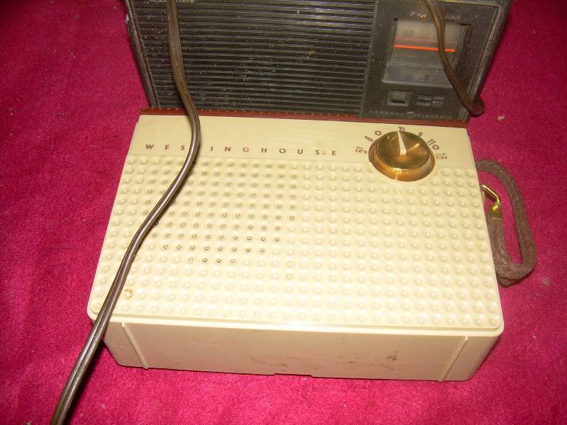 2 VINTAGE RADIOS