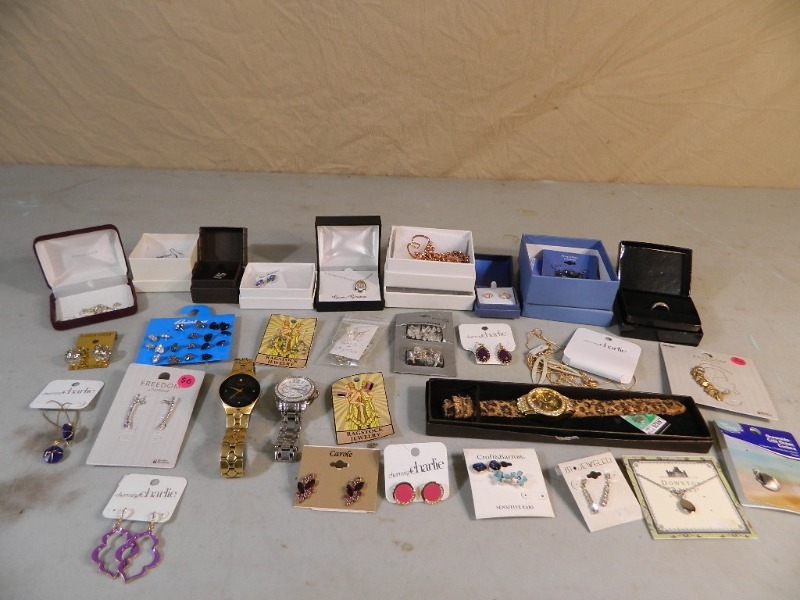 lot 3 image: Estate Jewelry