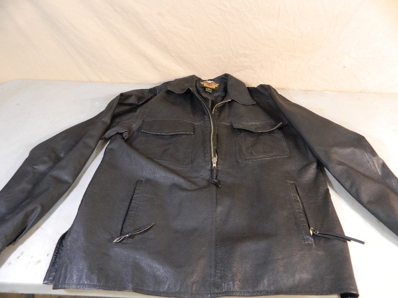 lot 51 image: Large Leather Harley Davidson Jacket