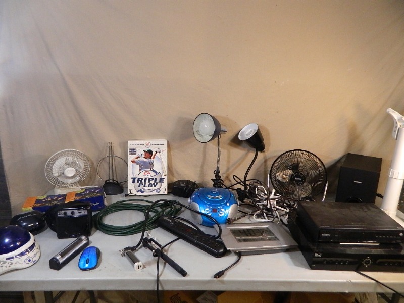 lot 73 image: Assorted Electronics