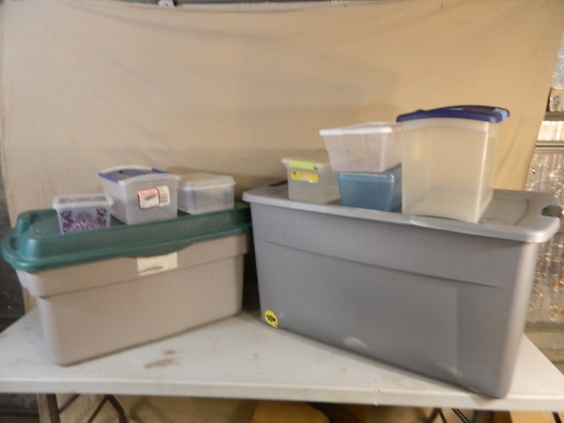 lot 81 image: Assorted Totes with Lids