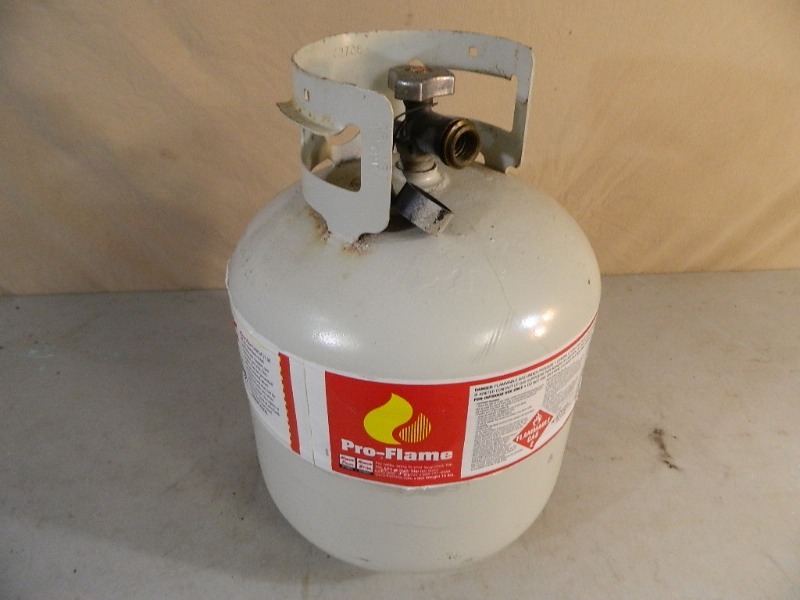 lot 103 image: 20 Lb Propane Tank