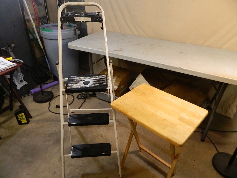 lot 116 image: Folding Step Stool and TV Tray