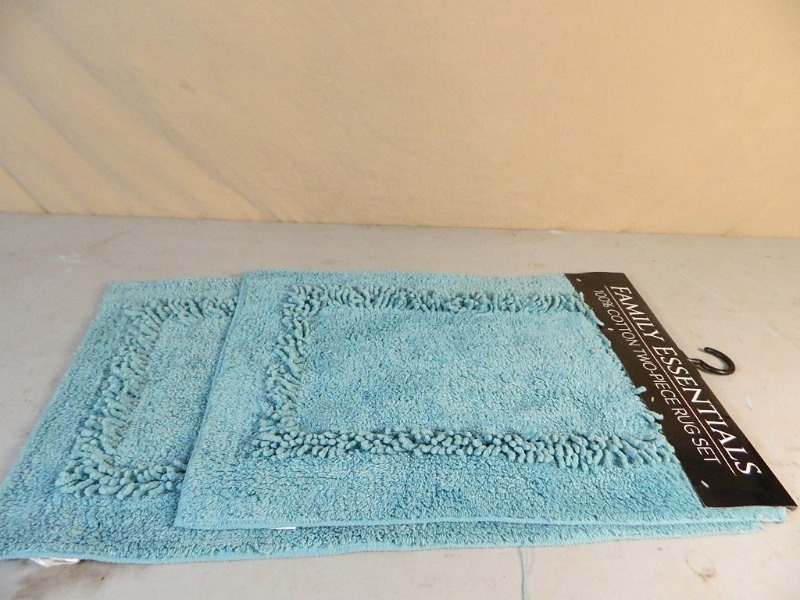 lot 121 image: New Cotton 2 Pc Rug Set