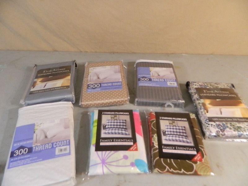 lot 125 image: 14 New Pillowcases