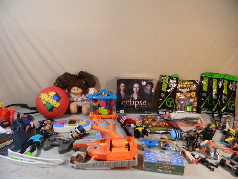 lot 167 image: Toys