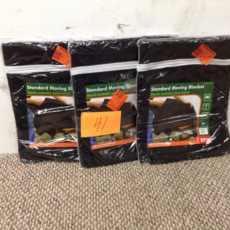 lot 41 image: Lot of 3 Standard Moving Blankets new