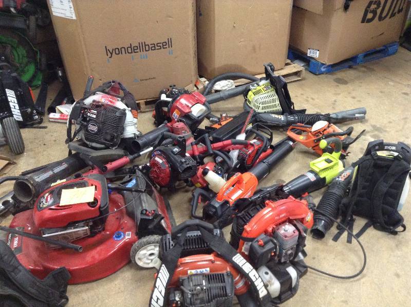 lot 74 image: Salvage Lot of garden tools used for parts or repair