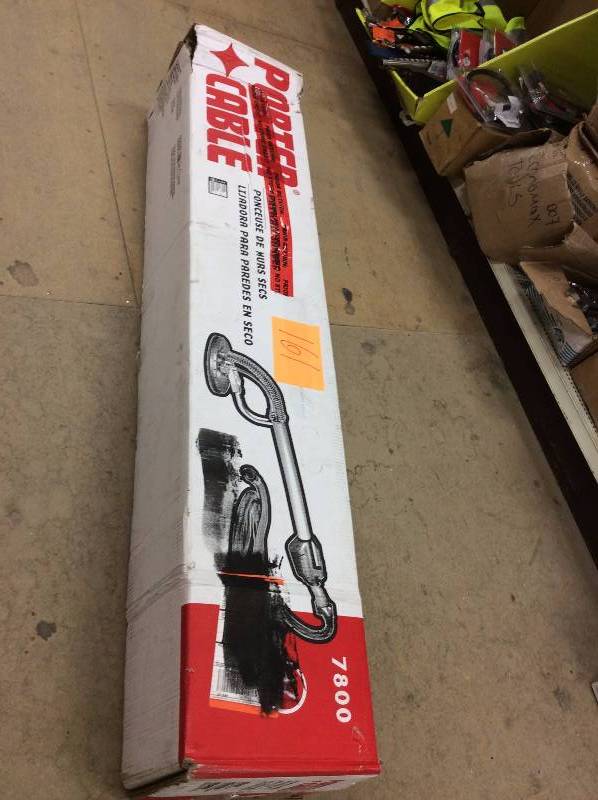 lot 161 image: Porter Cable Drywall Sander model  7800 open box in like new condition