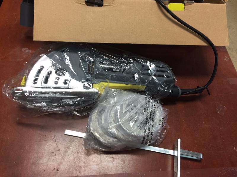 lot 169 image: Performax 4.8AMP MULTI-CUT SAW 241-0950 open box never used