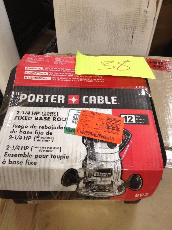 lot 38 image: Porter Cable 2.25 HP Fixed Base Router Kit
