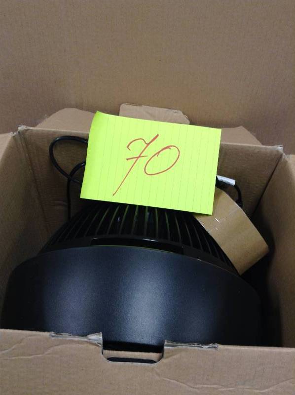 lot 70 image: Vornado whole room air circulator