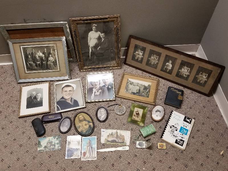 lot 58 image: Lot - Vintage PicturesFrames, etc