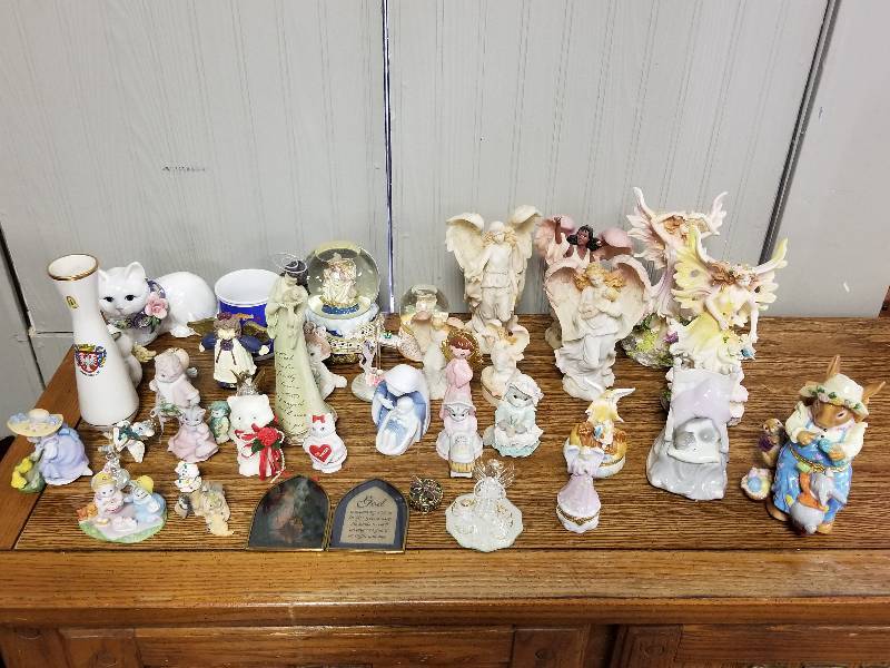 lot 65 image: Lot - Seraphim Classic Angels, Fairies, Trinket Boxes, Etc