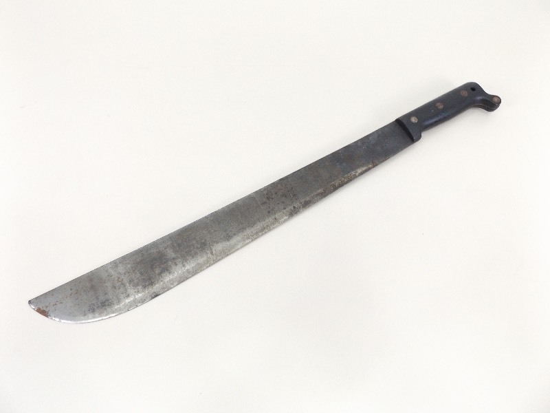 lot 4 image: Vintage 1940s Military Machete