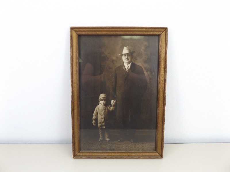 lot 8 image: Antique Framed Photo of a Gangster and His Little Girl