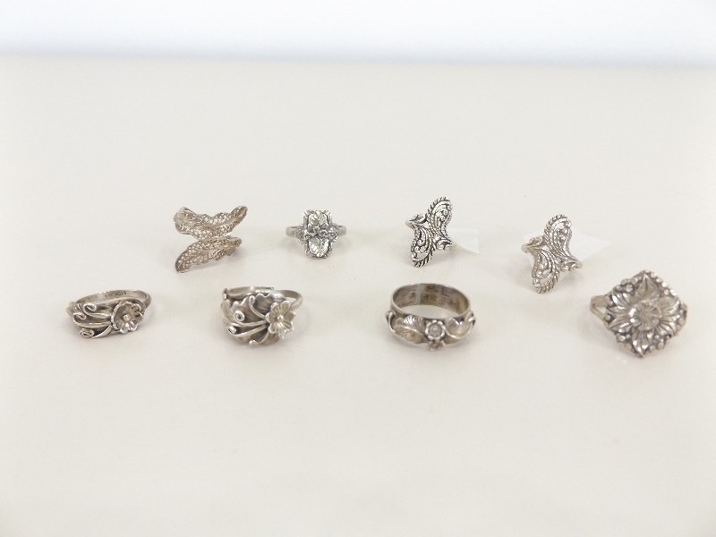 lot 25 image: 8 Antique Sterling Silver Womens Rings