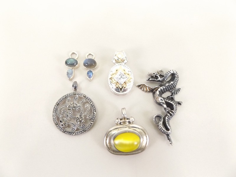 lot 24 image: 6 Sterling Silver Pendants