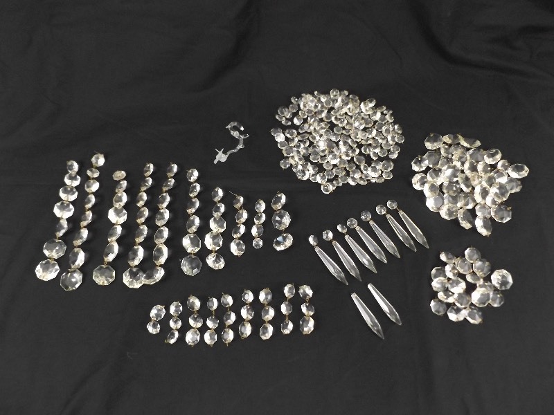 lot 31 image: Hundreds of Cut CrystalGlass Chandelier Prisms