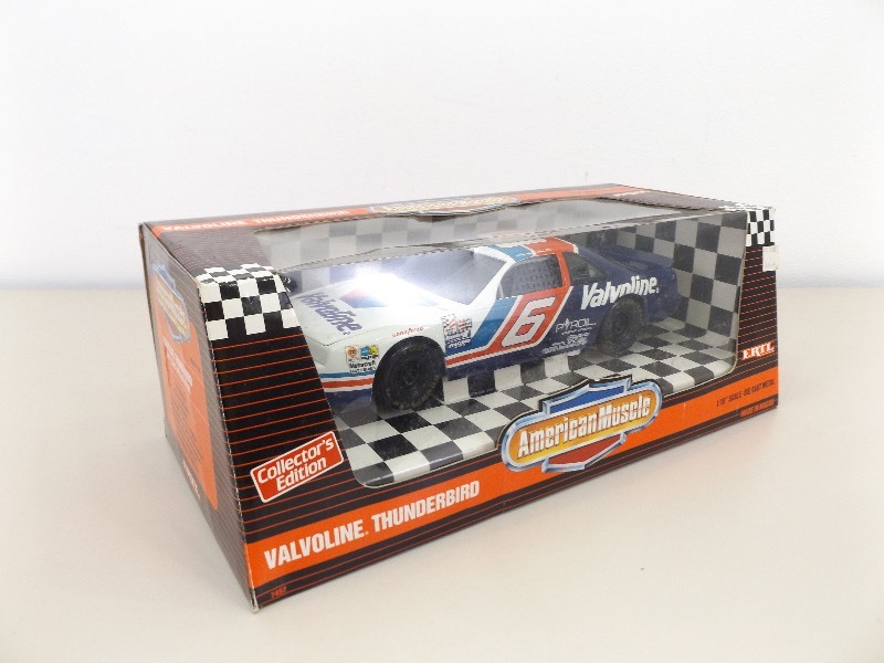lot 33 image: 118 Scale Ertl American Muscle Valvoline Thunderbird Die Cast Car
