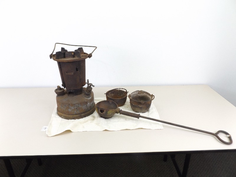 lot 47 image: Vintage Smelting Apparatus