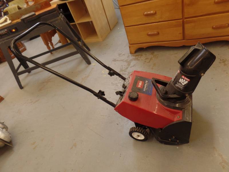 TORO POWERLITE SNOWBLOWER