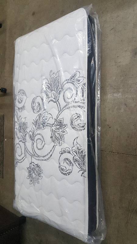 lot 8 image: New Twin Kathy Irland Mattress - Retail $599.99