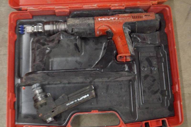 Hilti Powder Actuated Power Tool w Autoloader