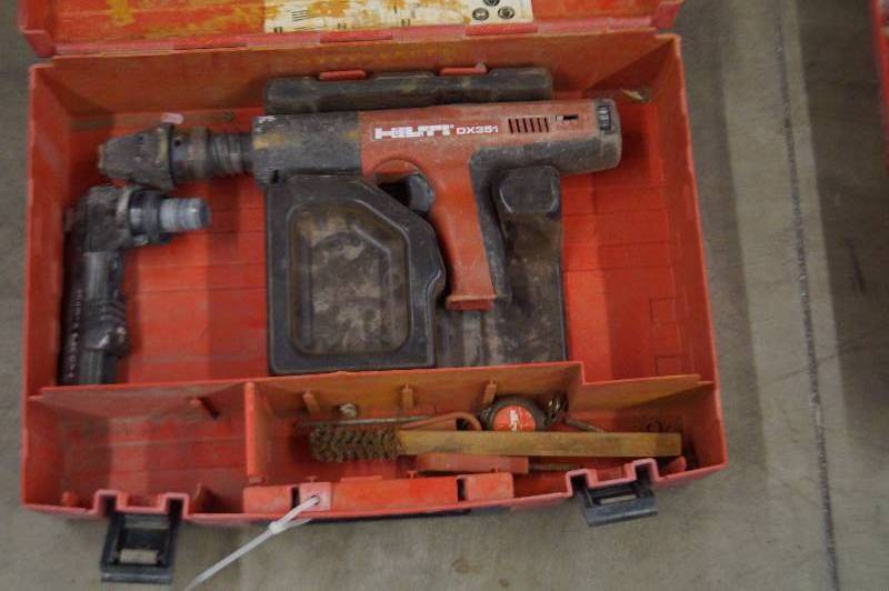 Hilti Powder Actuated Tool w Auto Loader