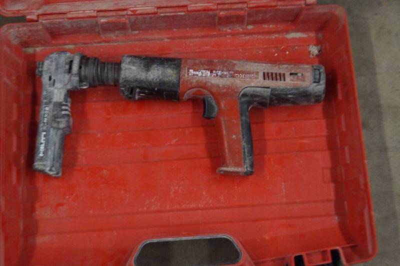 Hilti Powder Actuated Power Tool w Autoloader